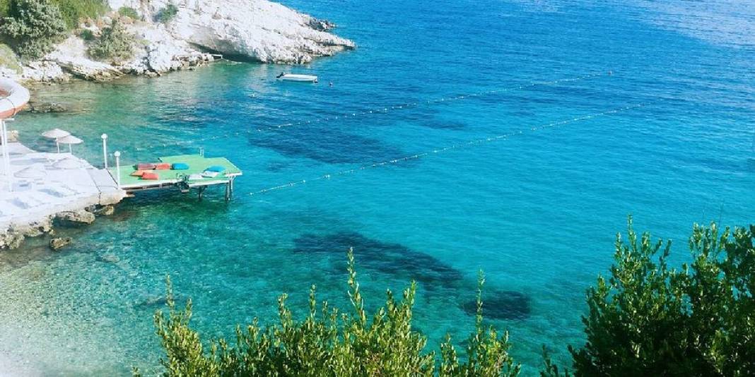 Türkiye’de Maldivler gibi bir yer var desek? Turkuaz renkli cennet mest ediyor: Bu koy görenleri büyülüyor 5